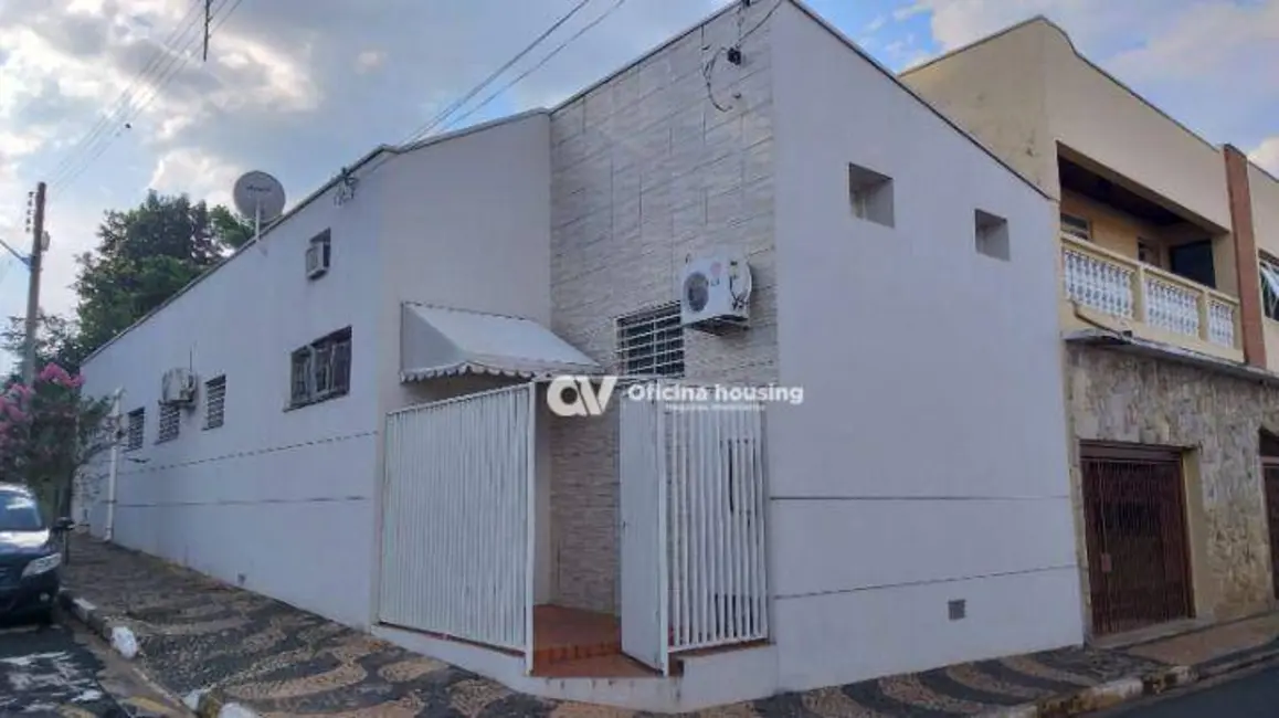Foto 1 de Casa com 4 quartos à venda, 165m2 em Centro, Mogi Mirim - SP