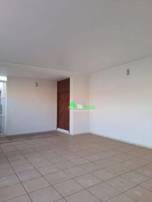 Foto 6 de Sobrado com 3 quartos à venda, 350m2 em Centro, Mogi Mirim - SP