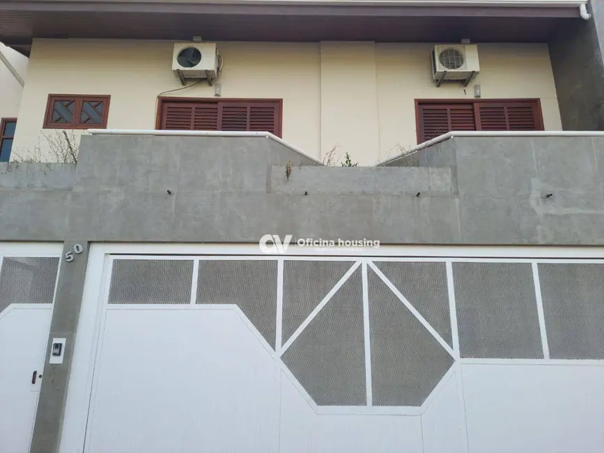 Foto 3 de Sobrado com 3 quartos à venda, 350m2 em Centro, Mogi Mirim - SP