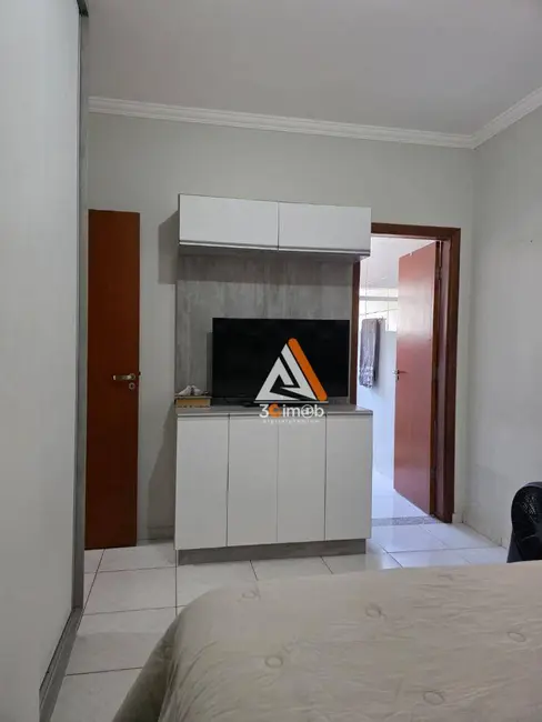 Foto 5 de Casa com 3 quartos à venda, 300m2 em Jardim Maria Antonieta, Mogi Mirim - SP