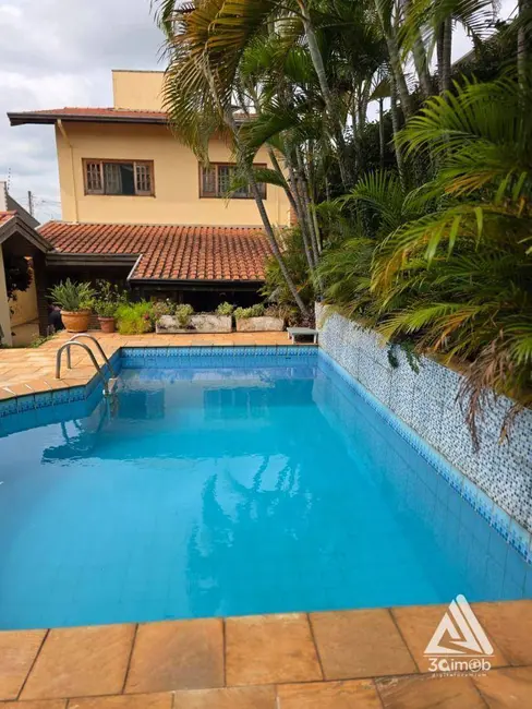 Foto 3 de Sobrado com 3 quartos à venda e para alugar, 300m2 em Loteamento São Jerônimo, Mogi Mirim - SP