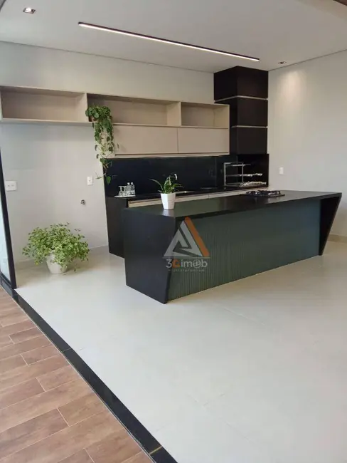 Foto 2 de Casa de Condomínio com 3 quartos à venda, 300m2 em Vila Roberto, Mogi Guacu - SP