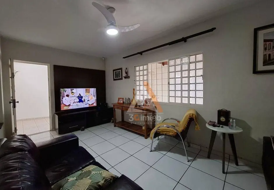 Casa com 4 quartos à venda, 202m2 em Jardim Áurea, Mogi Mirim - SP - imagem 2 Foto 2 de Casa com 4 quartos à venda, 202m2 em Jardim Áurea, Mogi Mirim - SP