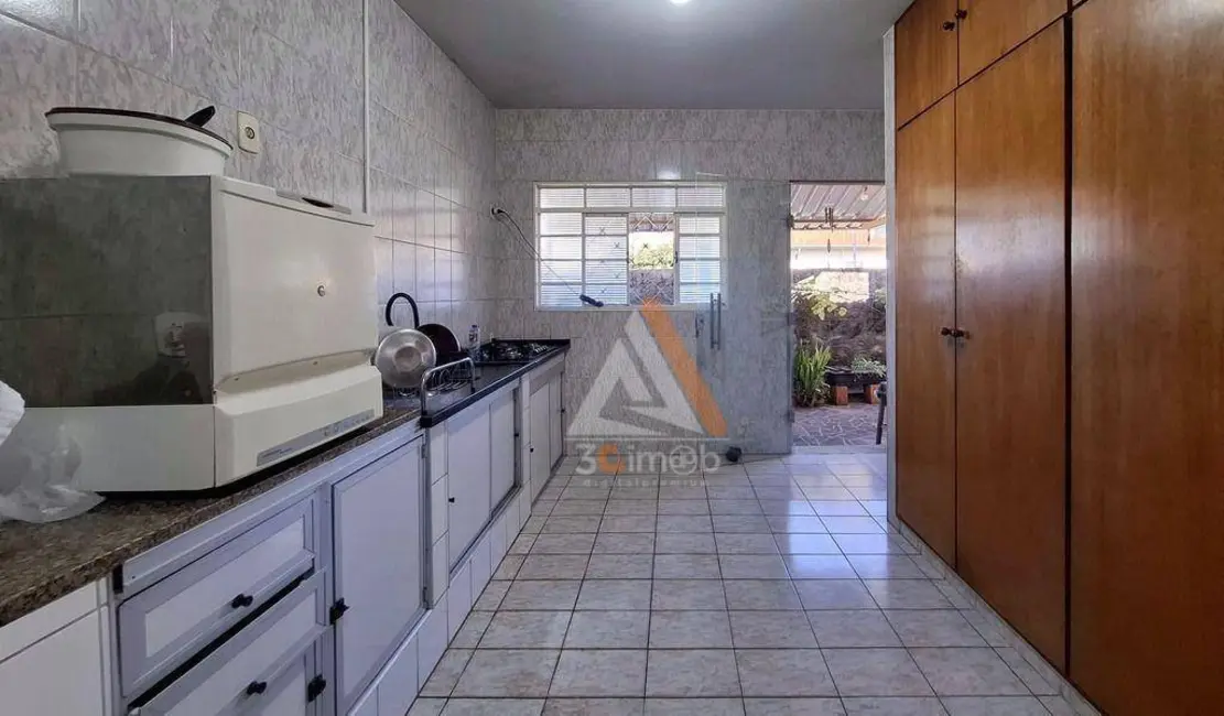 Casa com 4 quartos à venda, 202m2 em Jardim Áurea, Mogi Mirim - SP - imagem 6 Foto 6 de Casa com 4 quartos à venda, 202m2 em Jardim Áurea, Mogi Mirim - SP
