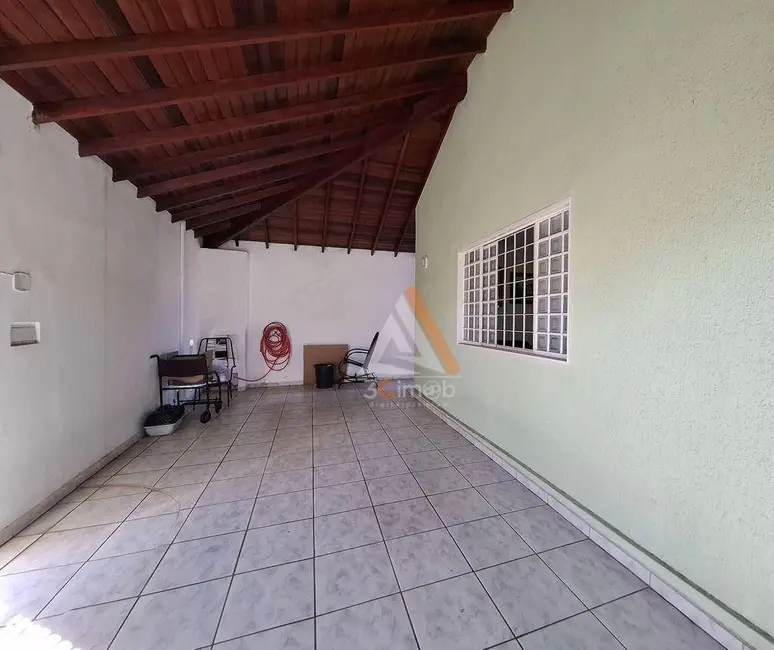Casa com 4 quartos à venda, 202m2 em Jardim Áurea, Mogi Mirim - SP - imagem 4 Foto 4 de Casa com 4 quartos à venda, 202m2 em Jardim Áurea, Mogi Mirim - SP