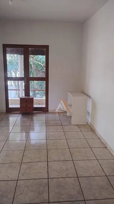 Chácara com 3 quartos à venda e para alugar, 1012m2 em Jardim Magali, Itapira - SP - imagem 7 Foto 7 de Chácara com 3 quartos à venda e para alugar, 1012m2 em Jardim Magali, Itapira - SP