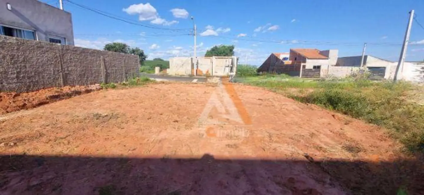 Foto 1 de Terreno / Lote à venda, 200m2 em Estiva Gerbi - SP