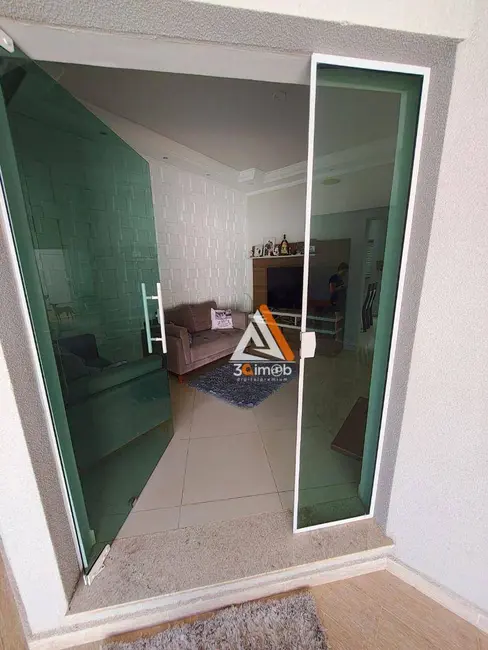 Sobrado com 2 quartos à venda, 221m2 em Jardim Bandeirantes, Mogi Guacu - SP - imagem 9 Foto 9 de Sobrado com 2 quartos à venda, 221m2 em Jardim Bandeirantes, Mogi Guacu - SP
