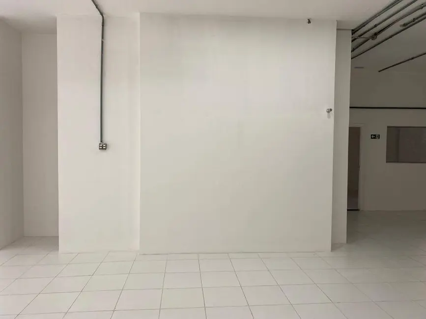 Loja para alugar, 884m2 em Moema, São Paulo - SP - imagem 7 Foto 7 de Loja para alugar, 884m2 em Moema, São Paulo - SP