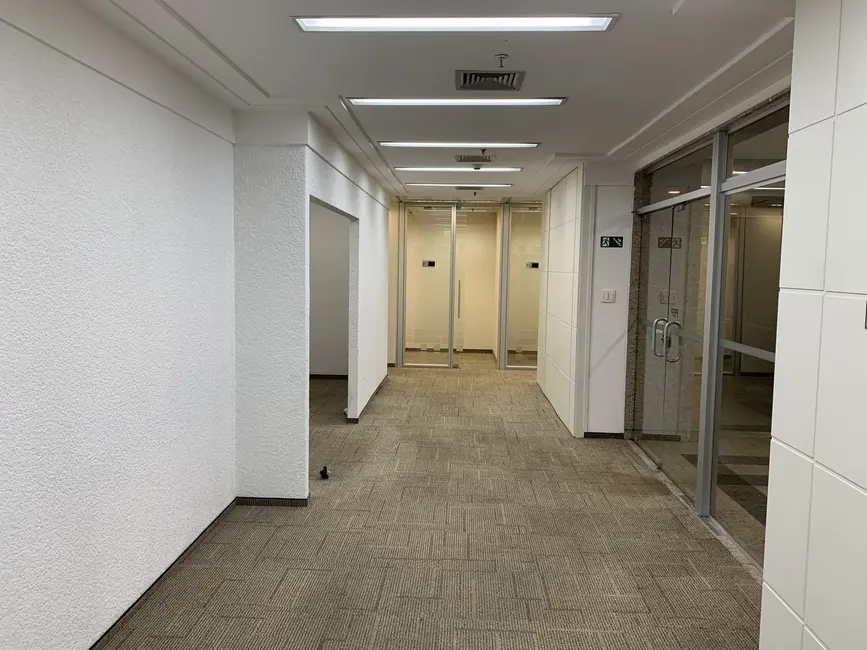 Sala Comercial para alugar, 589m2 em Cidade Monções, São Paulo - SP - imagem 6 Foto 6 de Sala Comercial para alugar, 589m2 em Cidade Monções, São Paulo - SP