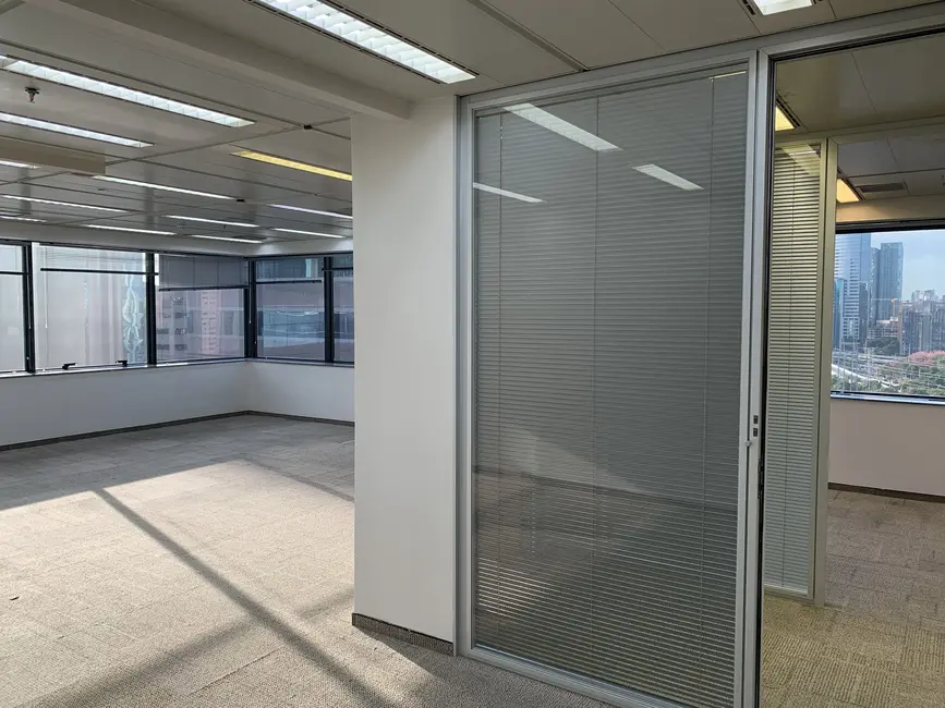 Sala Comercial para alugar, 589m2 em Cidade Monções, São Paulo - SP - imagem 4 Foto 4 de Sala Comercial para alugar, 589m2 em Cidade Monções, São Paulo - SP