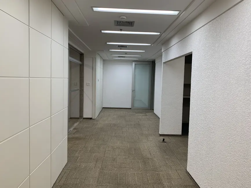 Sala Comercial para alugar, 589m2 em Cidade Monções, São Paulo - SP - imagem 5 Foto 5 de Sala Comercial para alugar, 589m2 em Cidade Monções, São Paulo - SP