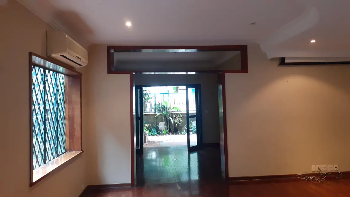 Casa com 5 quartos à venda e para alugar, 1100m2 em Chácara Flora, São Paulo - SP - imagem 3 Foto 3 de Casa com 5 quartos à venda e para alugar, 1100m2 em Chácara Flora, São Paulo - SP