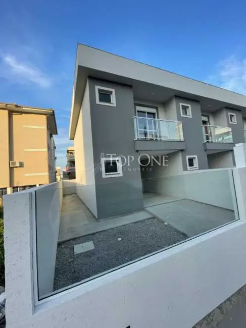 Foto 2 de Casa com 2 quartos à venda, 90m2 em Palhoca - SC