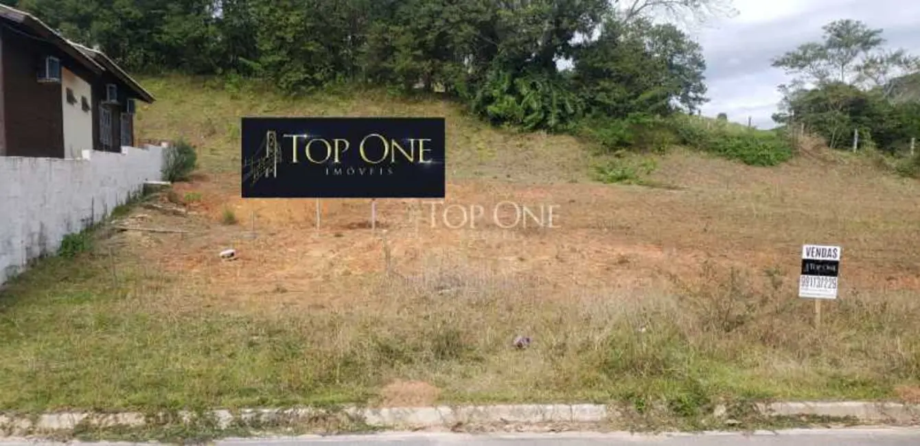 Foto 1 de Terreno / Lote à venda, 268m2 em Sao Jose - SC