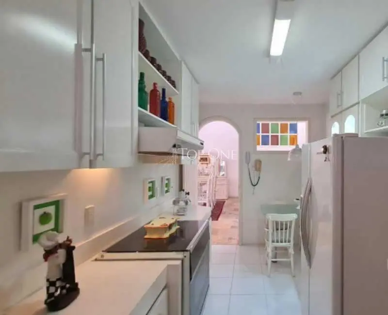 Casa com 3 quartos à venda, 344m2 em Florianopolis - SC - imagem 9 Foto 9 de Casa com 3 quartos à venda, 344m2 em Florianopolis - SC