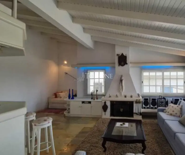 Casa com 3 quartos à venda, 344m2 em Florianopolis - SC - imagem 3 Foto 3 de Casa com 3 quartos à venda, 344m2 em Florianopolis - SC