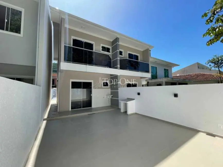 Foto 2 de Casa com 2 quartos à venda, 77m2 em Sao Jose - SC
