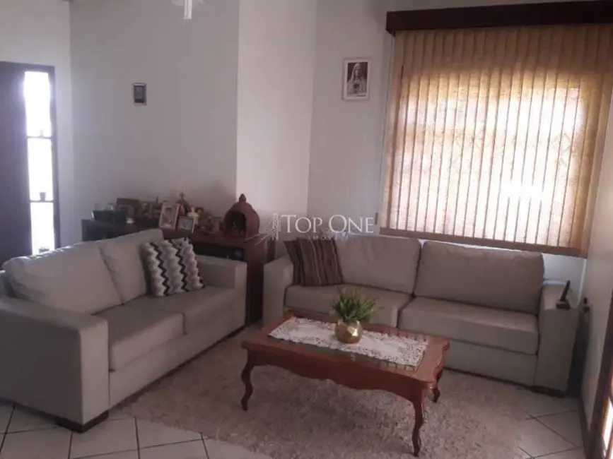 Foto 5 de Casa com 5 quartos à venda, 120m2 em Sao Jose - SC