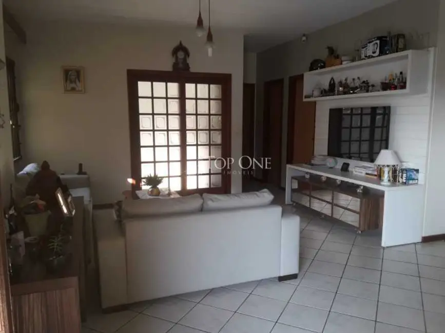 Foto 3 de Casa com 5 quartos à venda, 120m2 em Sao Jose - SC