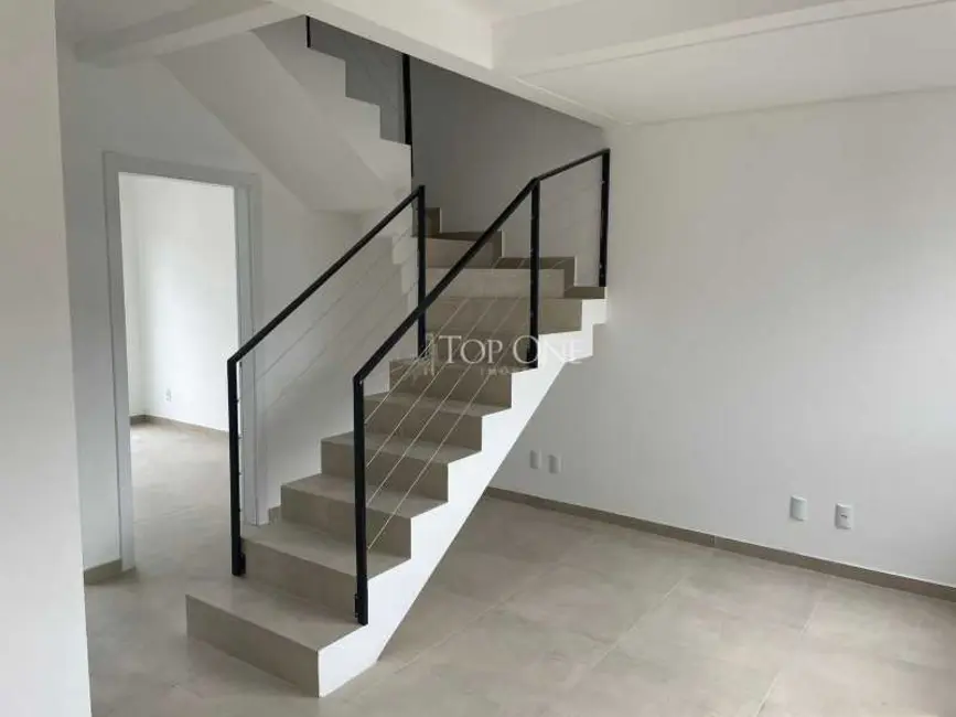 Foto 3 de Casa com 3 quartos à venda, 89m2 em Palhoca - SC