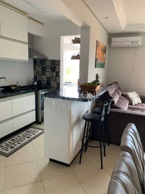 Foto 6 de Apartamento com 2 quartos à venda, 77m2 em Florianopolis - SC