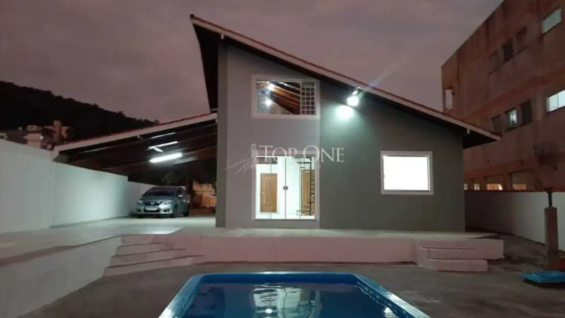 Foto 1 de Casa com 2 quartos à venda, 152m2 em  - SC