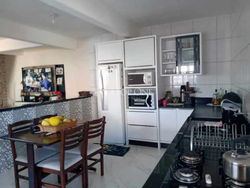 Foto 1 de Casa com 2 quartos à venda, 120m2 em Sao Jose - SC