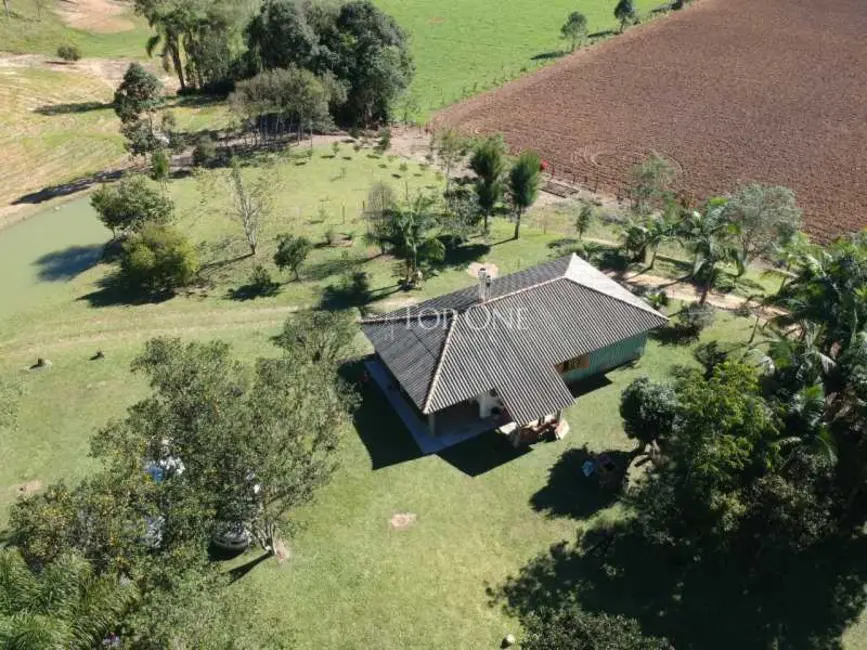 Foto 3 de Sítio / Rancho com 3 quartos à venda, 70m2 em Sao Bonifacio - SC