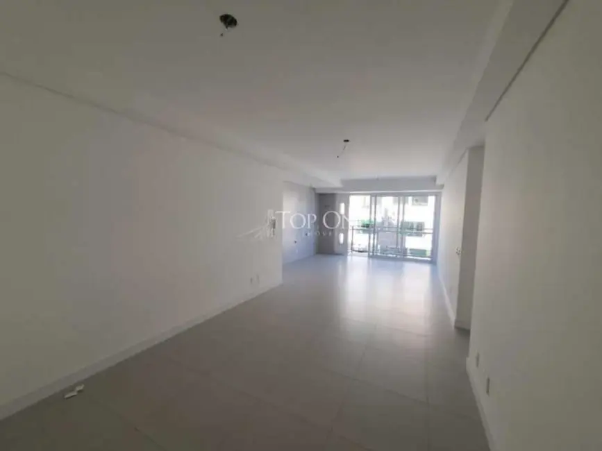 Foto 6 de Apartamento com 2 quartos à venda, 80m2 em Florianopolis - SC