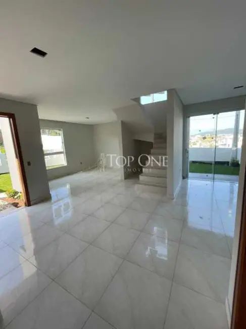 Foto 6 de Casa com 3 quartos à venda, 93m2 em Sao Jose - SC