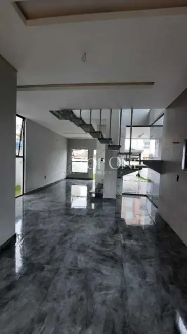 Casa com 3 quartos à venda, 130m2 em Florianopolis - SC - imagem 5 Foto 5 de Casa com 3 quartos à venda, 130m2 em Florianopolis - SC