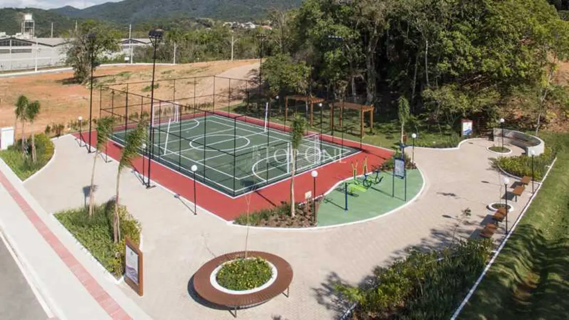 Foto 3 de Terreno / Lote à venda, 360m2 em Sao Jose - SC