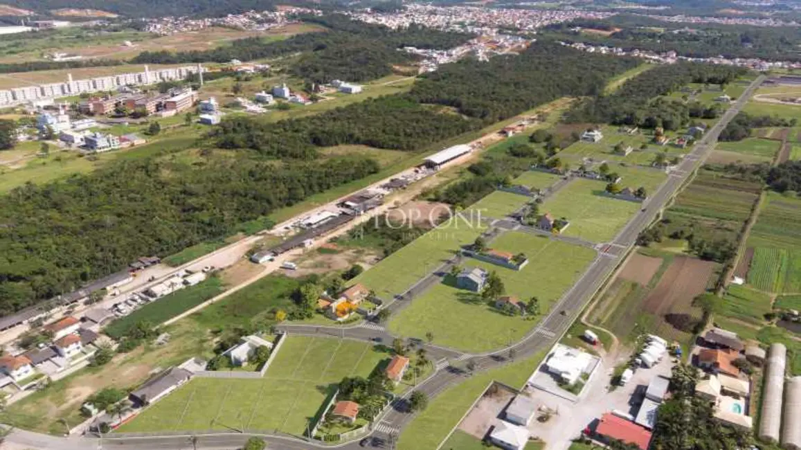 Foto 3 de Terreno / Lote à venda, 589m2 em Sao Jose - SC