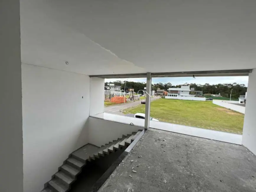 Casa com 3 quartos à venda, 185m2 em Florianopolis - SC - imagem 8 Foto 8 de Casa com 3 quartos à venda, 185m2 em Florianopolis - SC