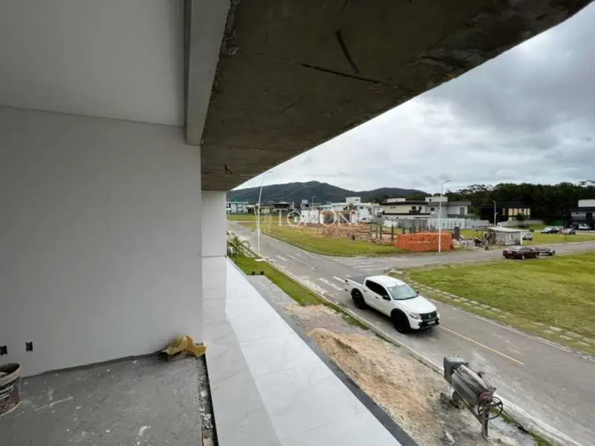 Casa com 3 quartos à venda, 185m2 em Florianopolis - SC - imagem 9 Foto 9 de Casa com 3 quartos à venda, 185m2 em Florianopolis - SC