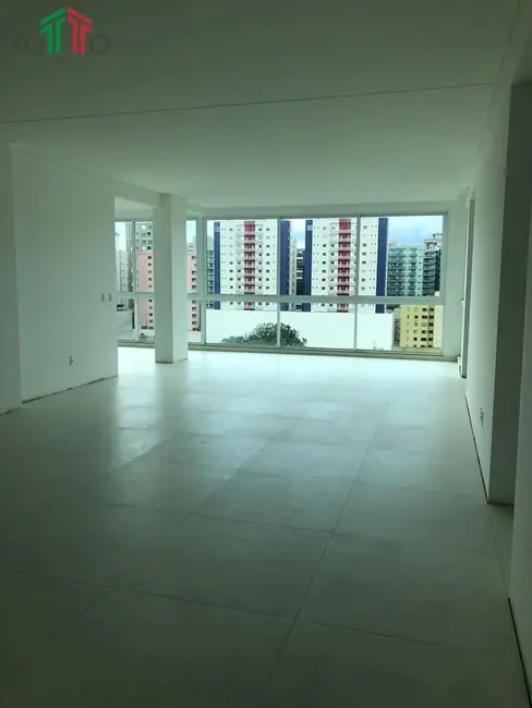 Foto 3 de Apartamento com 4 quartos à venda, 193m2 em Itapema - SC