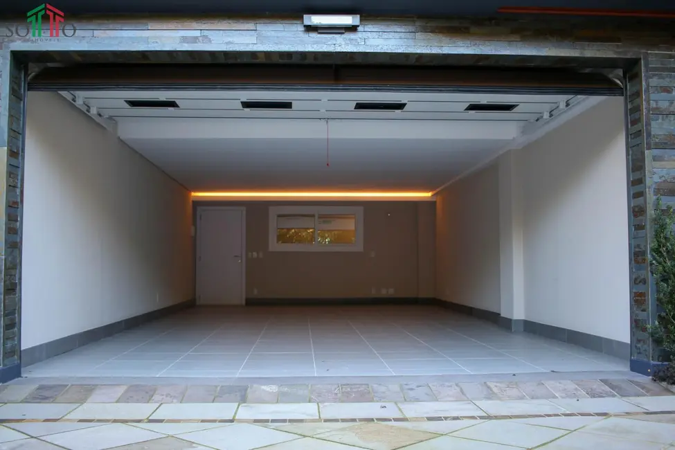 Apartamento com 3 quartos à venda, 189m2 em Gramado - RS - imagem 6 Foto 6 de Apartamento com 3 quartos à venda, 189m2 em Gramado - RS