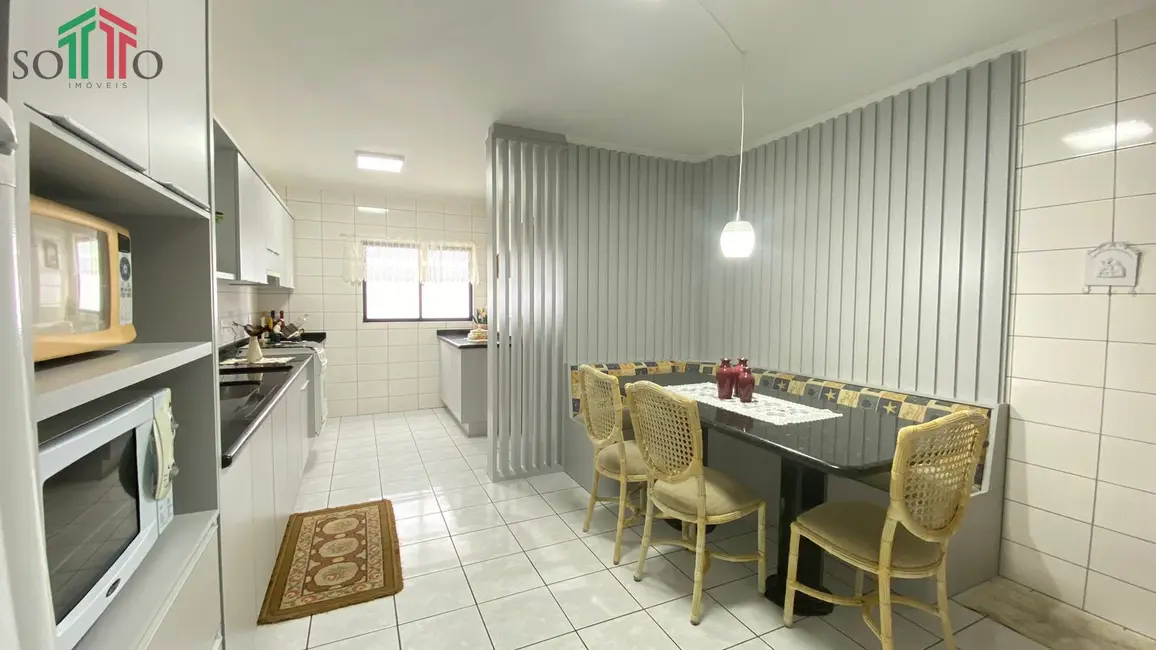 Cobertura com 3 quartos para alugar, 190m2 em Meia Praia, Itapema - SC - imagem 6 Foto 6 de Cobertura com 3 quartos para alugar, 190m2 em Meia Praia, Itapema - SC