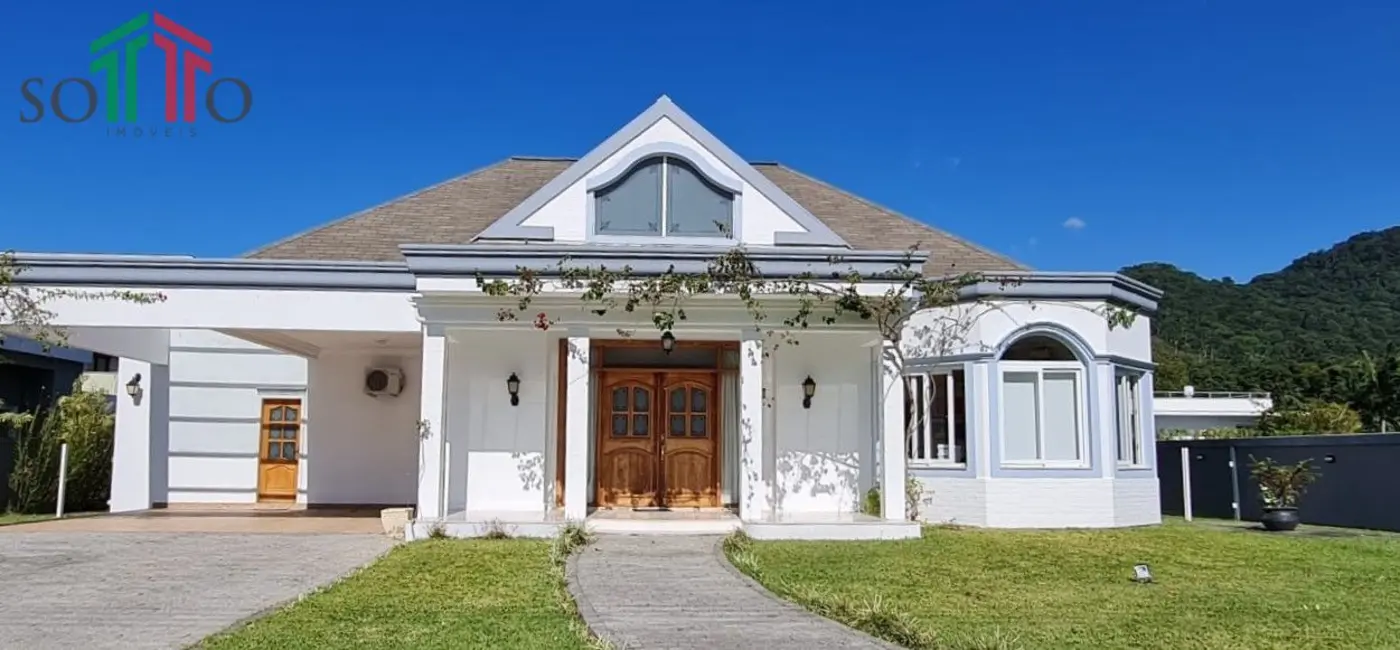 Foto 1 de Casa de Condomínio com 3 quartos à venda, 262m2 em Itapema - SC