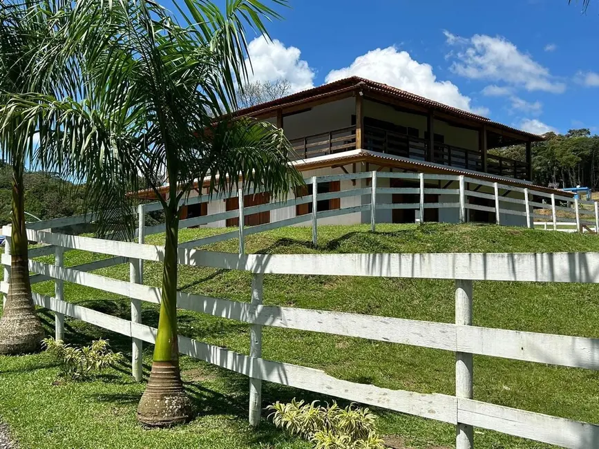 Foto 1 de Sítio / Rancho com 3 quartos à venda, 500m2 em Juquitiba - SP