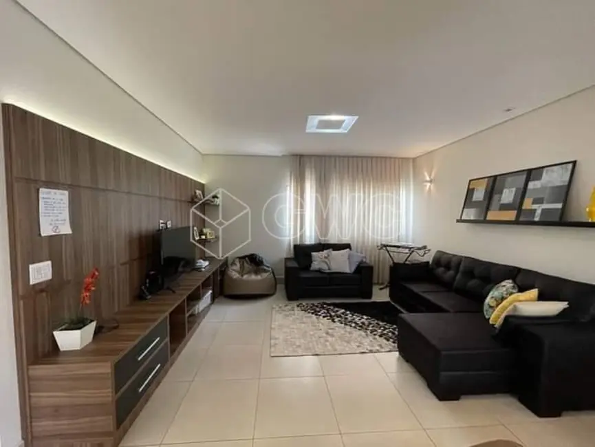 Foto 9 de Casa com 3 quartos à venda, 233m2 em Jardim Parati, Marilia - SP