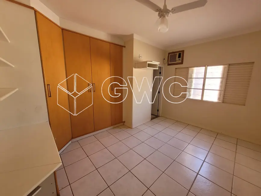 Casa com 3 quartos para alugar, 300m2 em Jardim Maria Izabel, Marilia - SP - imagem 9 Foto 9 de Casa com 3 quartos para alugar, 300m2 em Jardim Maria Izabel, Marilia - SP