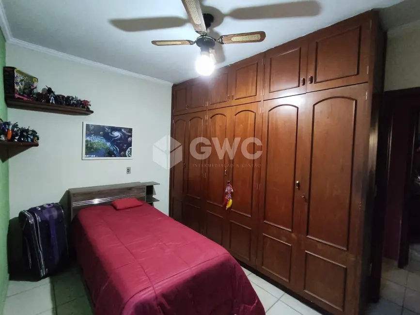 Foto 9 de Casa com 3 quartos à venda, 200m2 em Jardim Parati, Marilia - SP