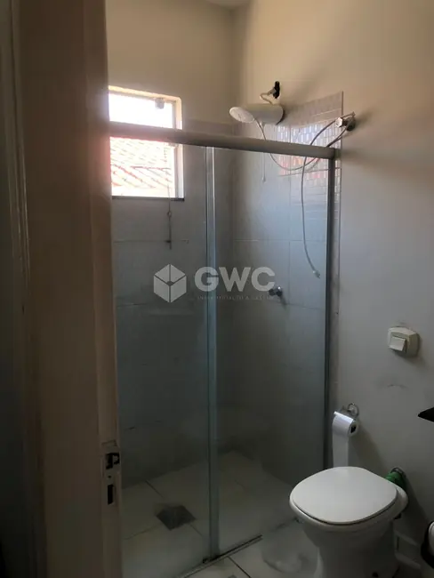 Casa com 3 quartos para alugar, 250m2 em Jardim Parati, Marilia - SP - imagem 8 Foto 8 de Casa com 3 quartos para alugar, 250m2 em Jardim Parati, Marilia - SP