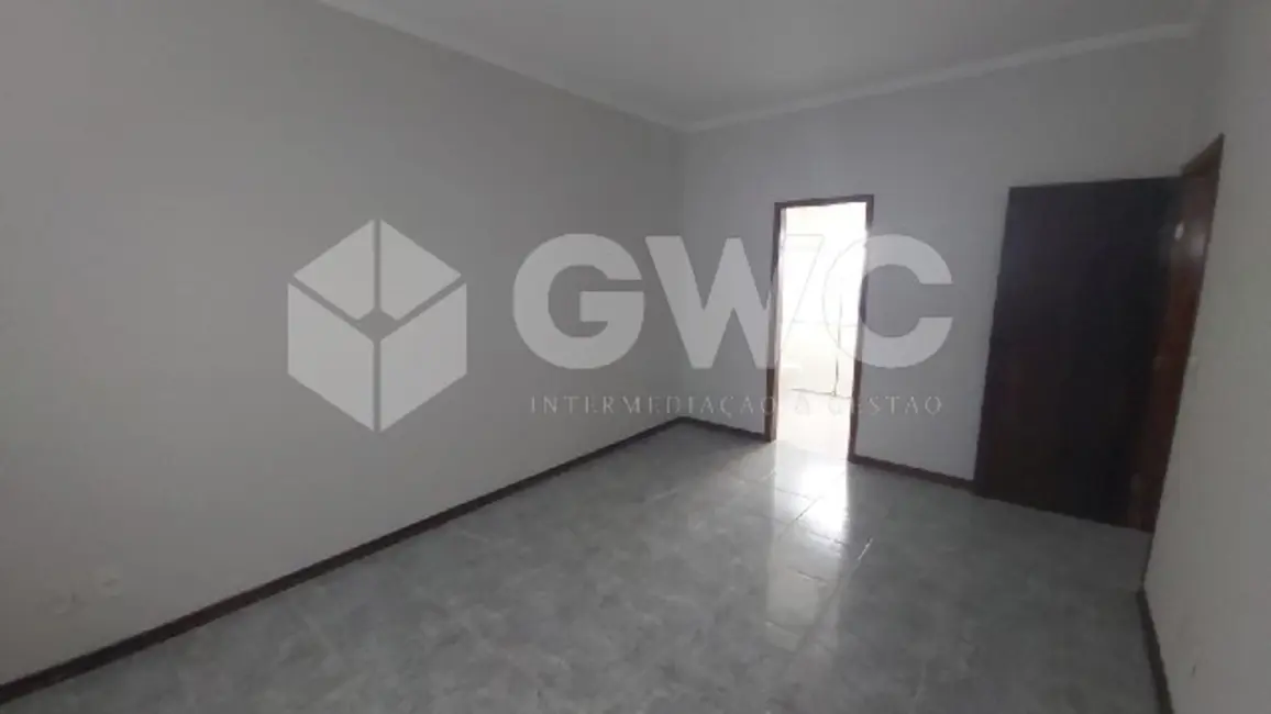 Foto 7 de Casa com 3 quartos para alugar, 250m2 em Jardim Jequitibá, Marilia - SP