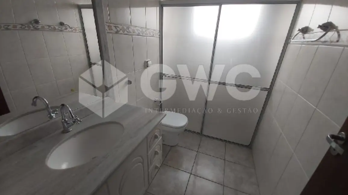 Foto 8 de Casa com 3 quartos para alugar, 250m2 em Jardim Jequitibá, Marilia - SP