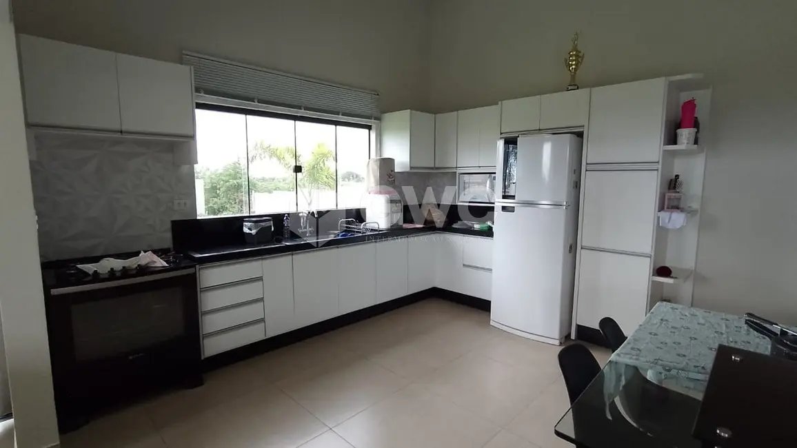 Foto 7 de Casa de Condomínio com 3 quartos à venda e para alugar, 2500m2 em Sítios de Recreio Santa Rosa (Padre Nóbrega), Marilia - SP