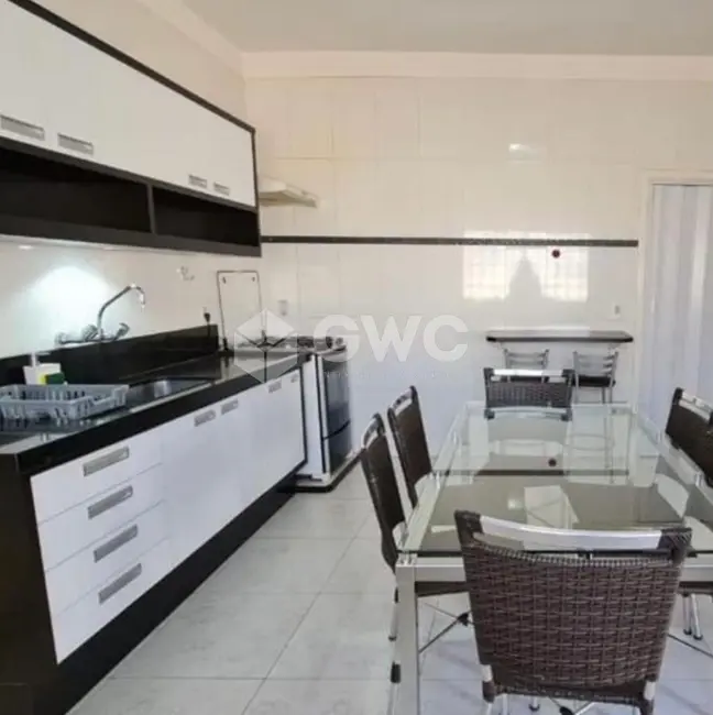 Foto 4 de Chácara com 4 quartos à venda, 350m2 em Sítios de Recreio Letícia (Padre Nóbrega), Marilia - SP