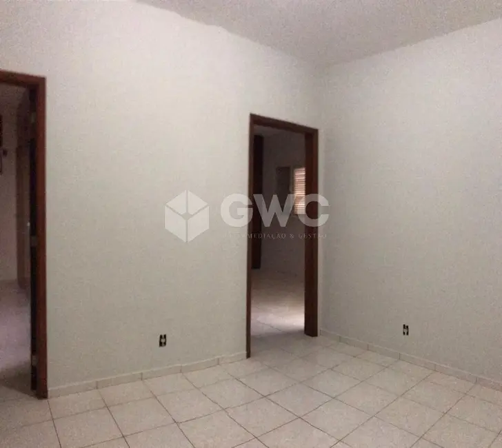 Casa com 3 quartos para alugar, 222m2 em Jardim Maria Izabel, Marilia - SP - imagem 5 Foto 5 de Casa com 3 quartos para alugar, 222m2 em Jardim Maria Izabel, Marilia - SP